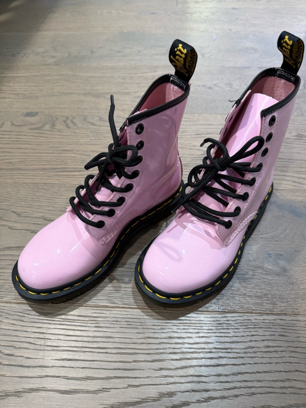 New Dr. Martens Pink Patent 8-Eye Lace-Up Boots kids/womens 5